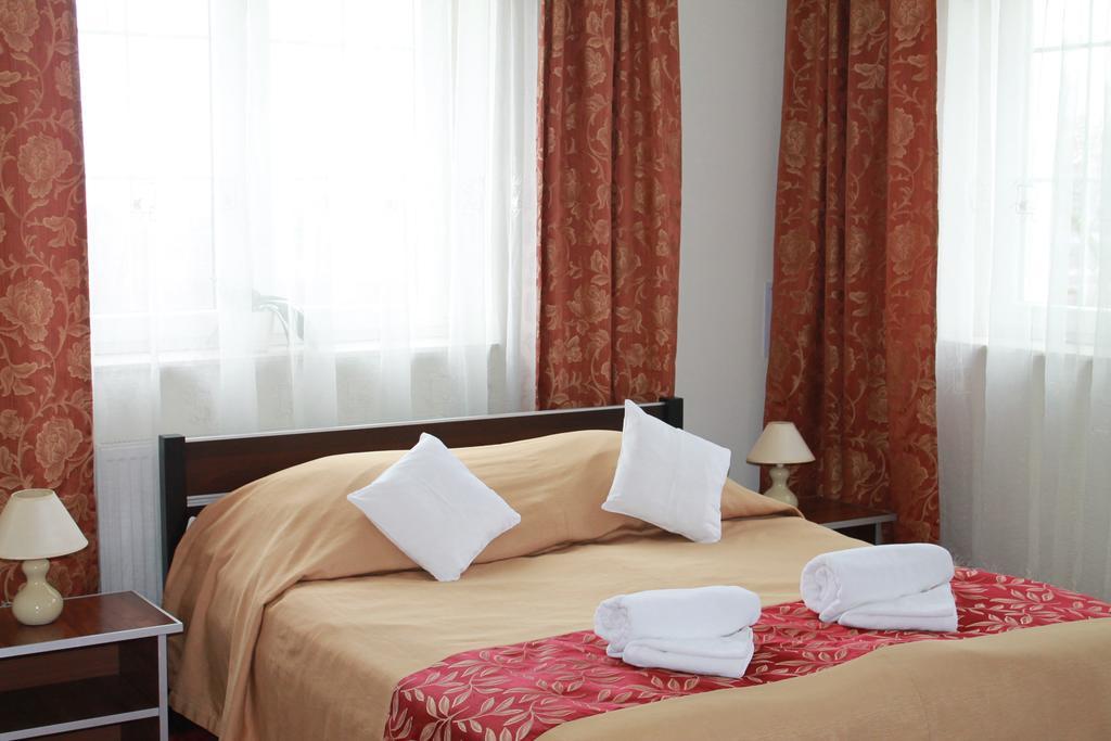 Hotel Kaprys Świdnik Eksteriør bilde